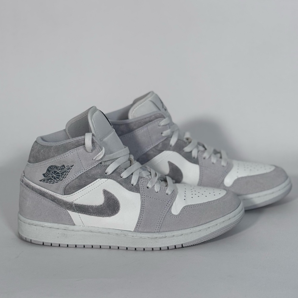 NWOB Nike Jordan AJ 1 Mid SE